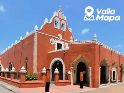 Iglesia de la Candelaria en Valladolid Yucatán junto al barrio tradicional